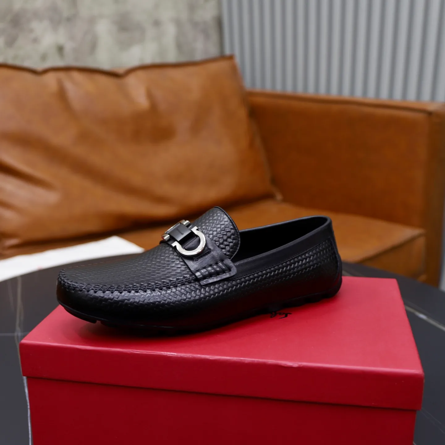Ex-factory price: 480💰🙅‍♂️🙅‍♂️🙅‍♂️Niuli Brand: Ferragamo Standard code: Men's code 38/44 (45 customized) Grade: Same as the official website Material: Original imported cowhide leather lining Original wear-resistant lightweight outsole Style category: Men's casual slip-on shoes Bean shoes Distinguished luxury brand elements top luxury Color: actual picture color